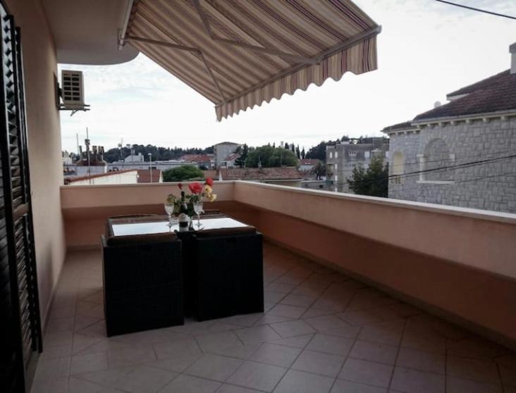 Apartmani Jovic Makarska Exteriör bild